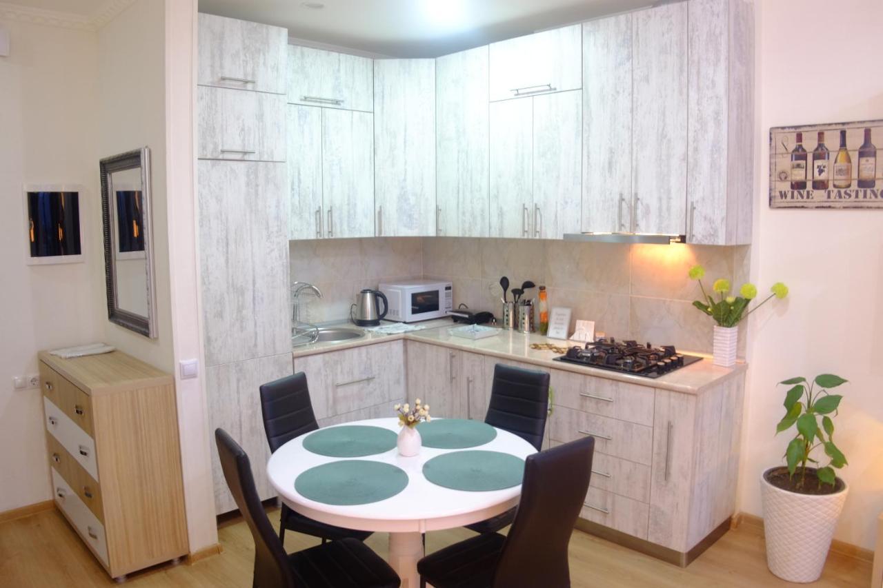 Ameri Plaza Green Apartments ティビリシ エクステリア 写真