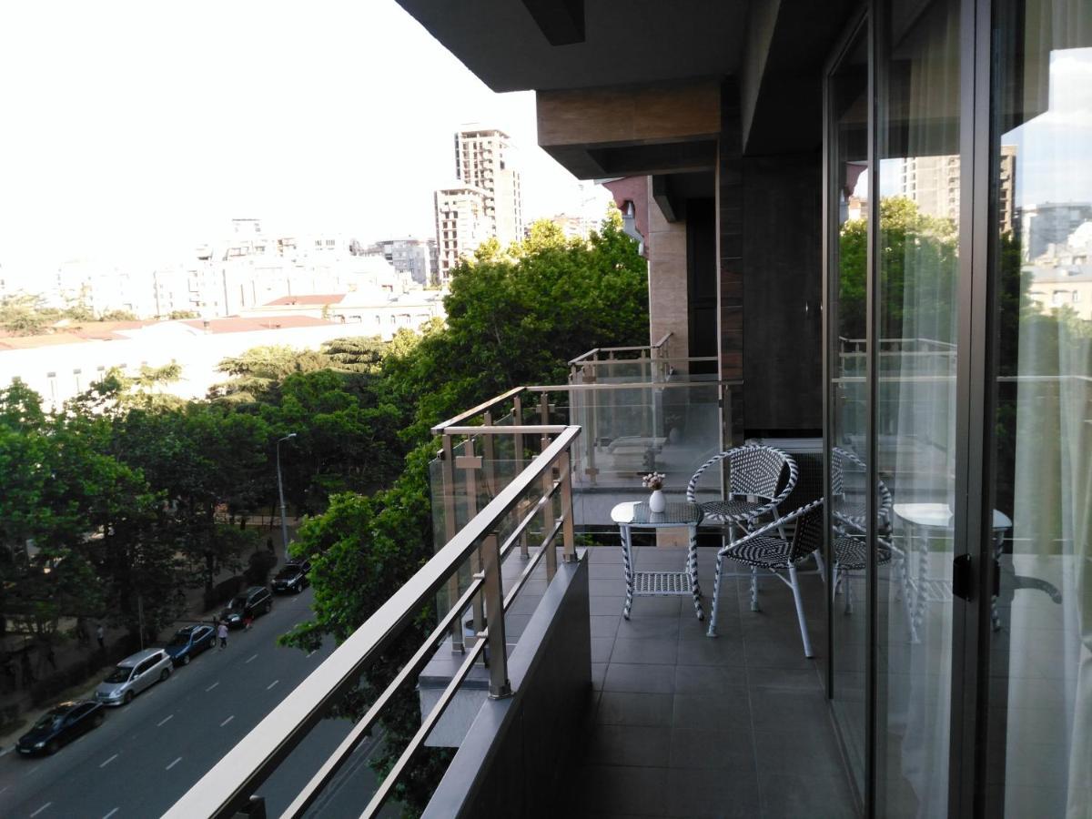 Ameri Plaza Green Apartments ティビリシ エクステリア 写真