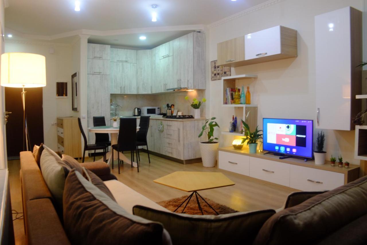 Ameri Plaza Green Apartments ティビリシ エクステリア 写真